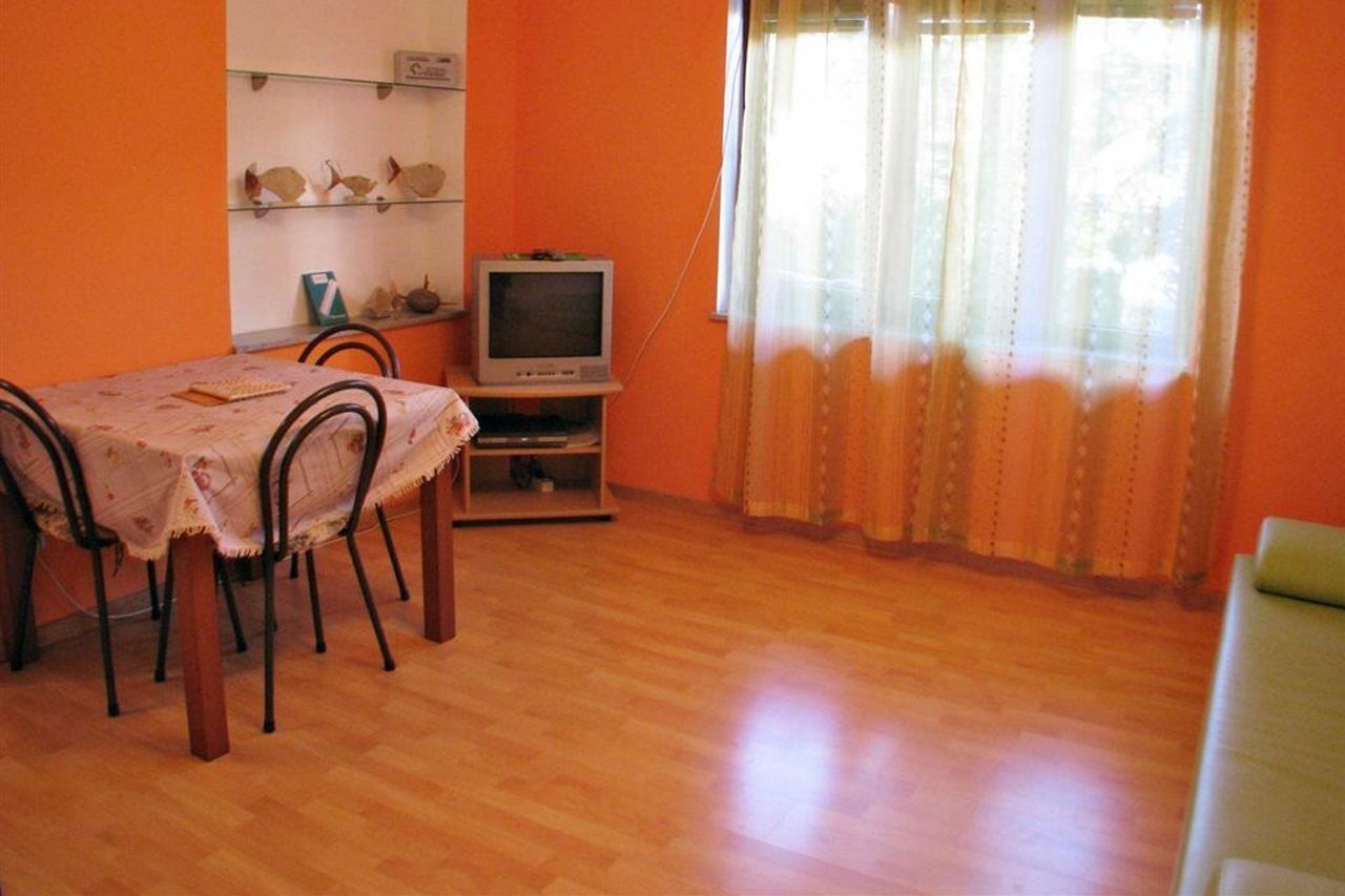 Apartments Miljak Omiš Buitenkant foto